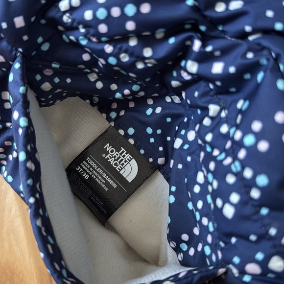 North Face Reversible Mossbud Swirl Jacket - Picture 8 of 10